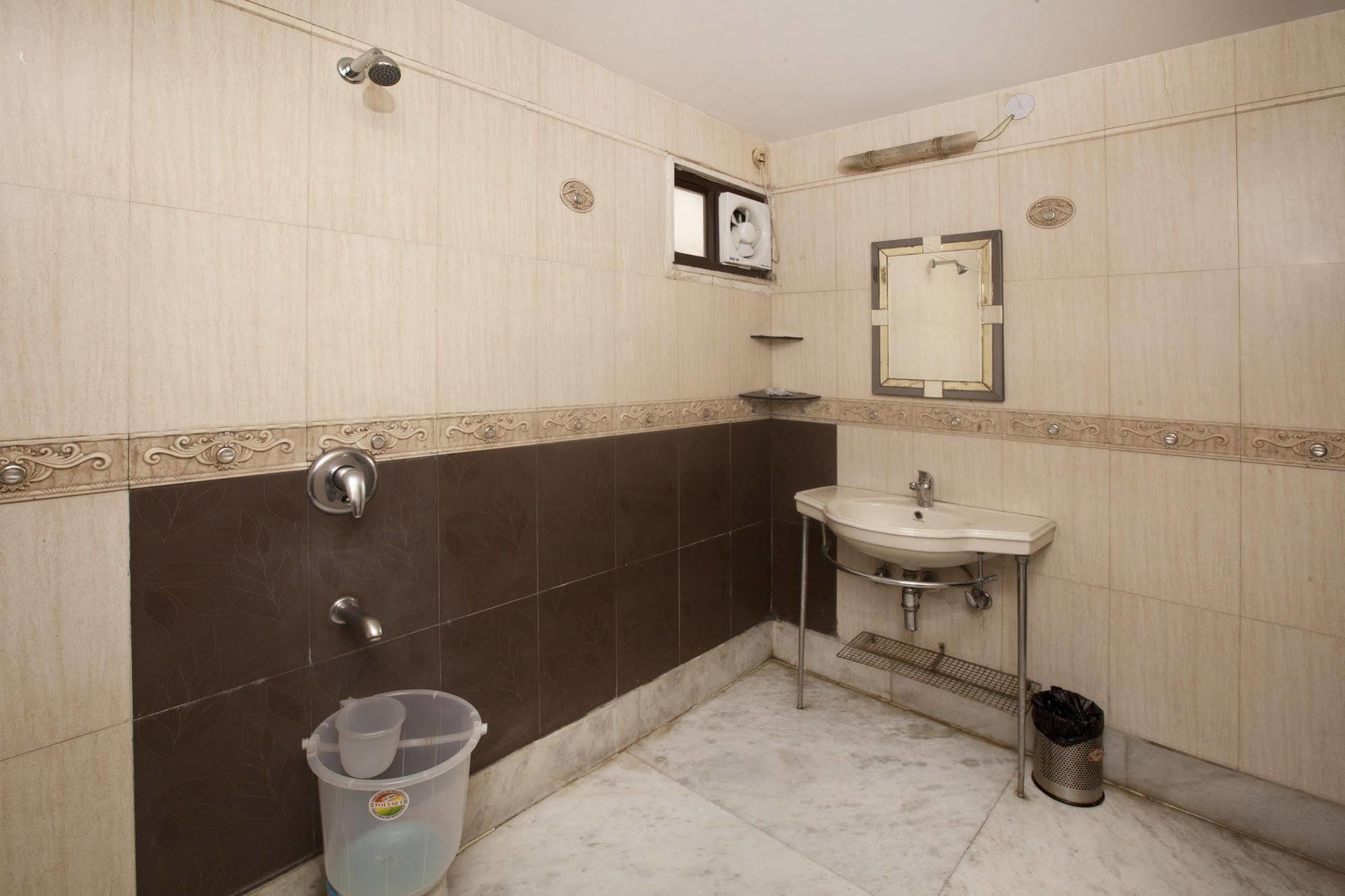 Hotel Ananda Делхи Екстериор снимка