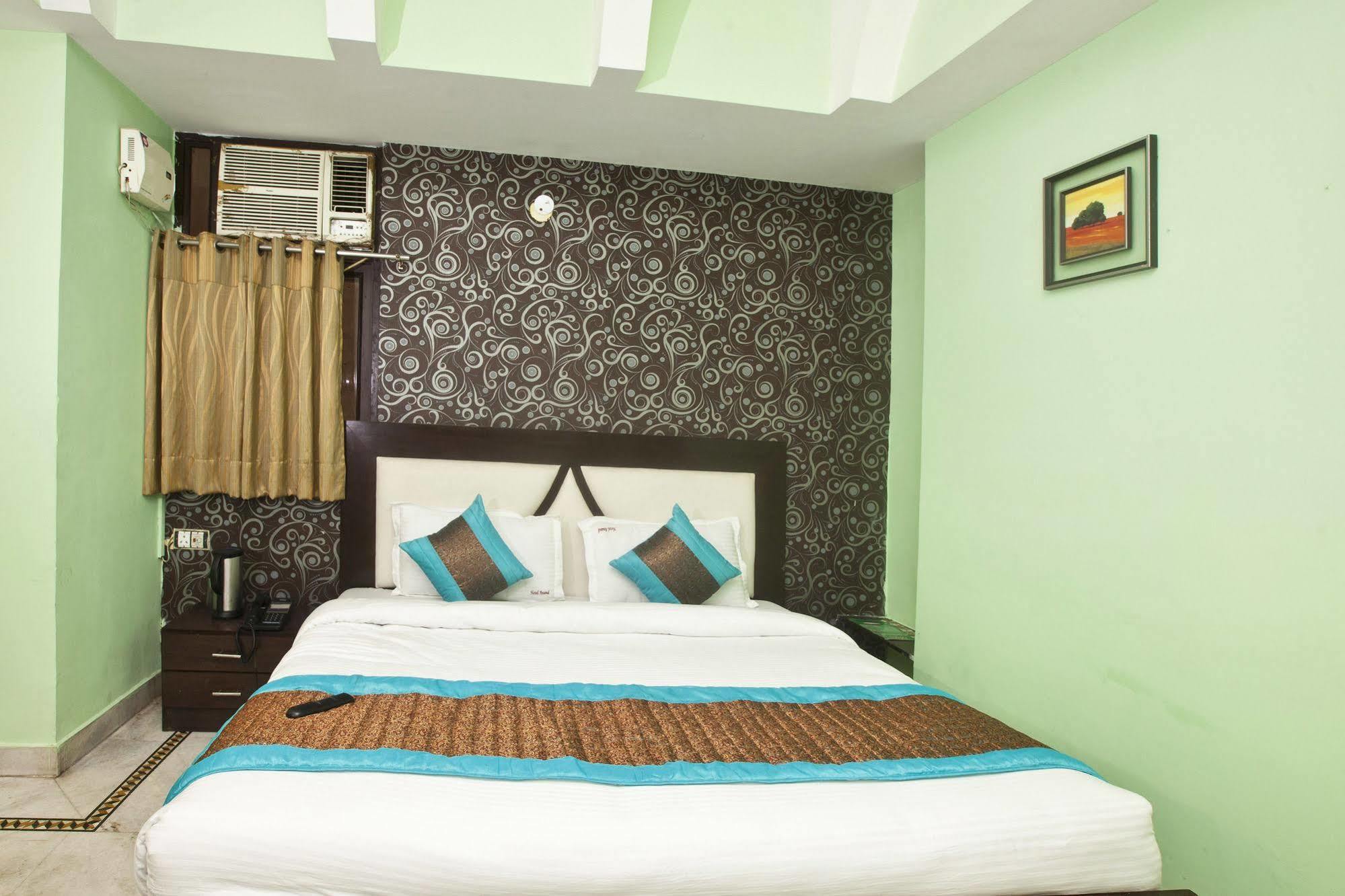 Hotel Ananda Делхи Екстериор снимка